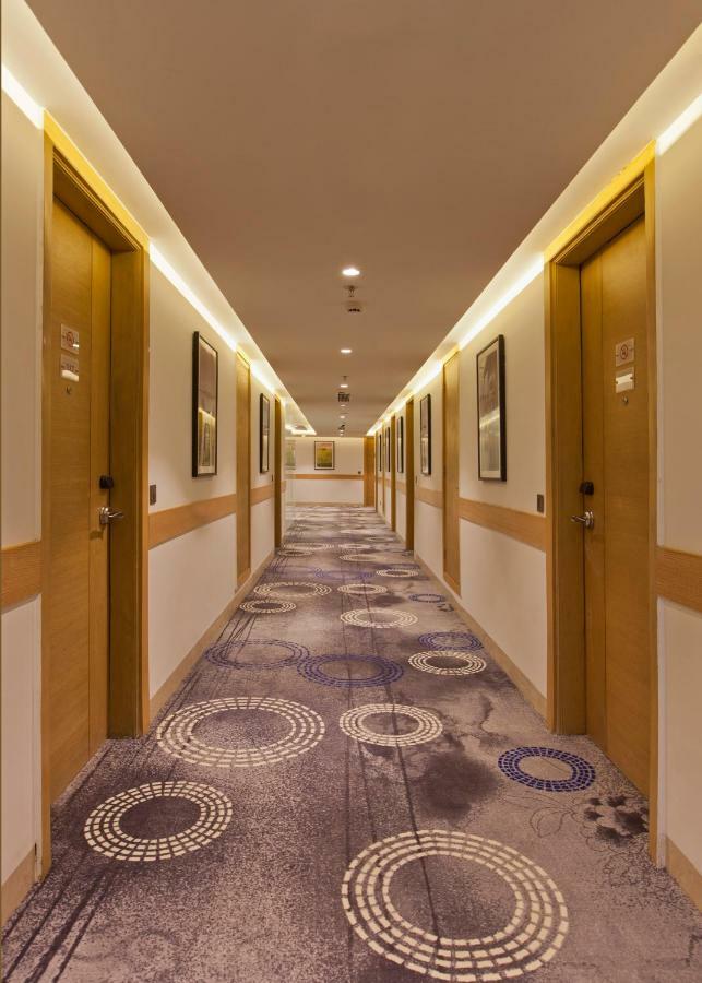 Lemon Tree Hotel, Amritsar Buitenkant foto